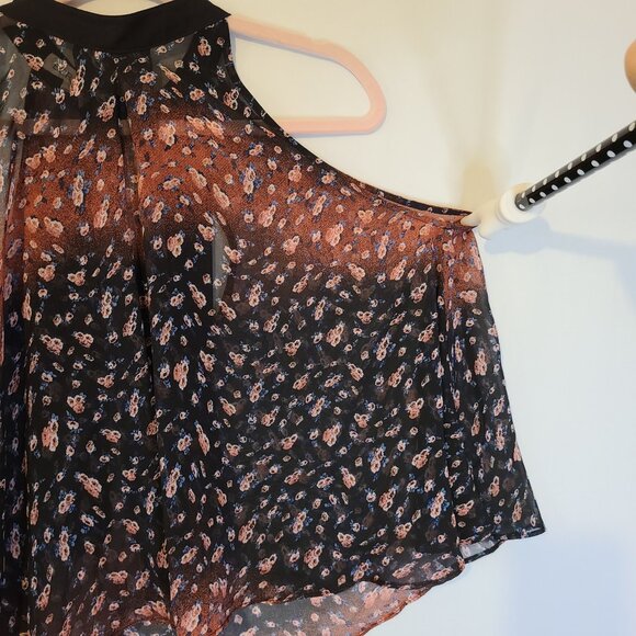 BCBGeneration Halter Top Size M - Picture 2 of 8